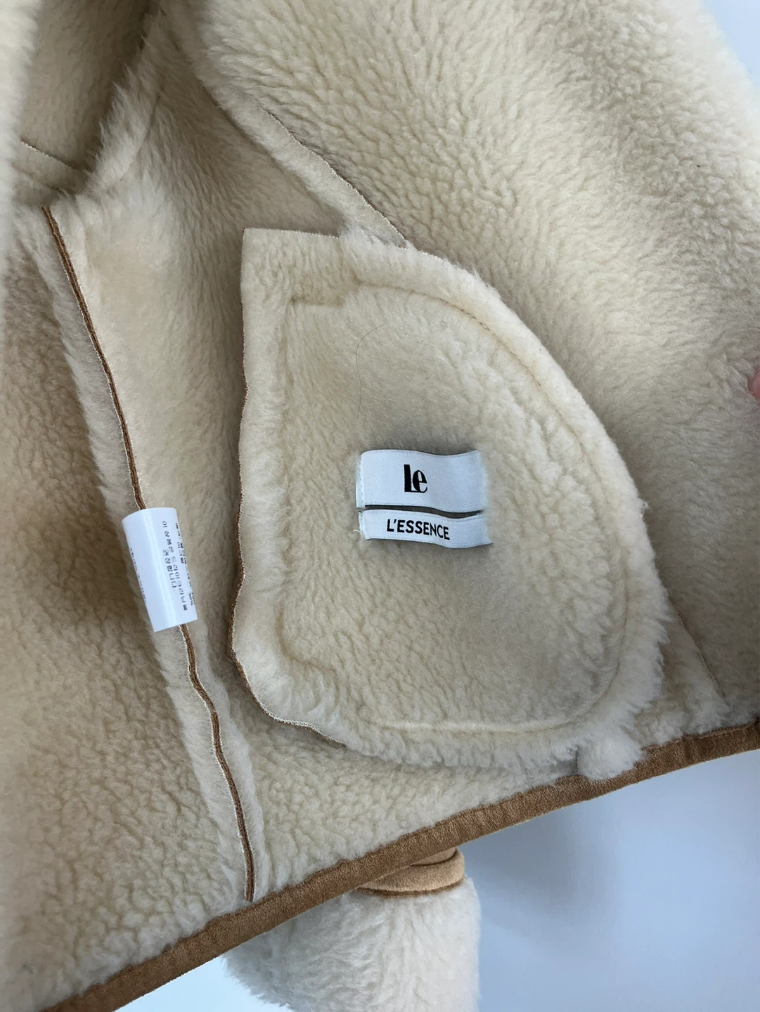 L'ESSENCE Signature Shearling Jacket (Beige) - photo 4