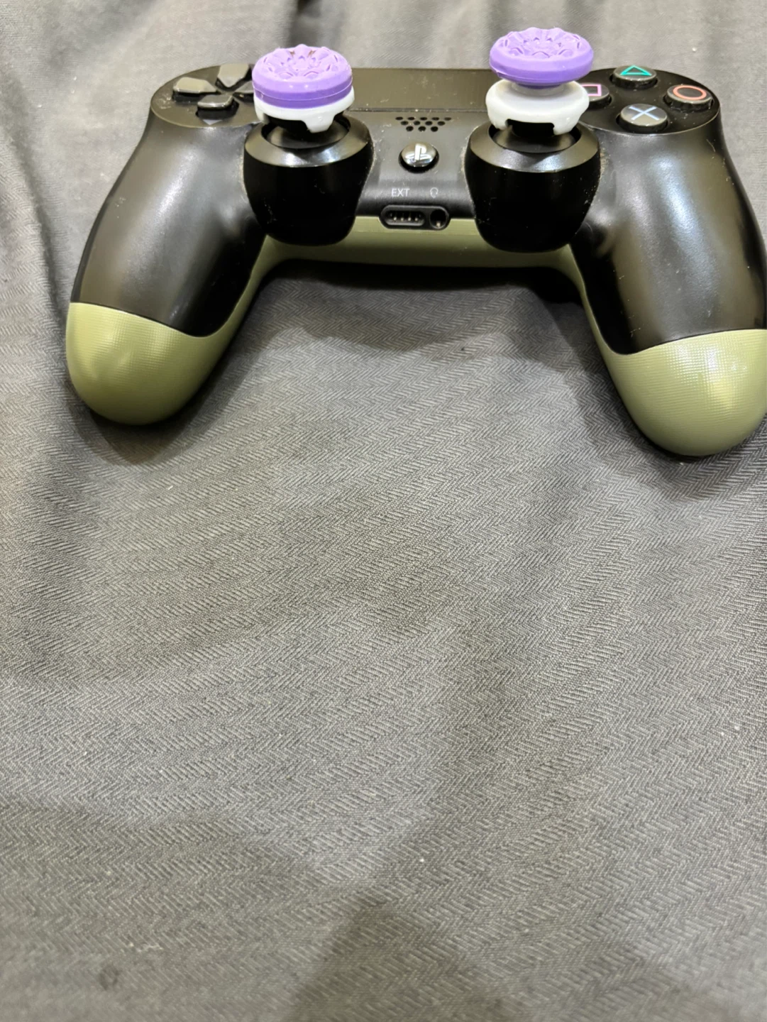 Sony PlayStation DualShock 4 Controller - photo 2