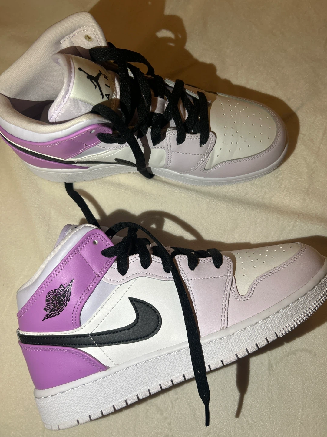 Nike Air Jordan 1 Mid SE barely grape White - photo 2