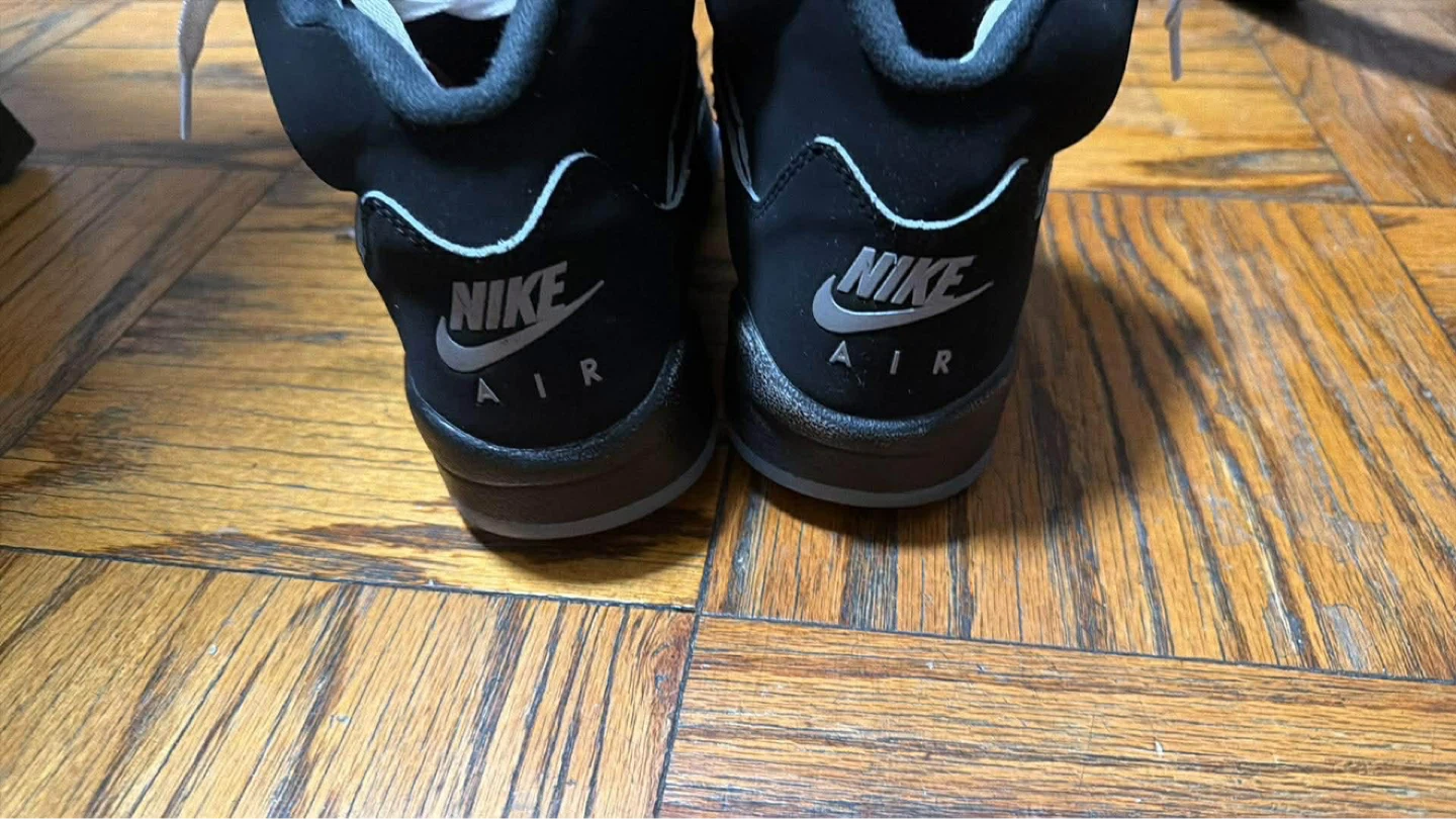 Jordan 5 metallics - photo 2