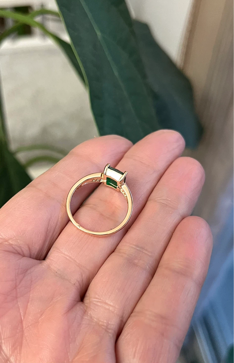 Emerald inspired Ring.  Gold plated size 8 - photo 3