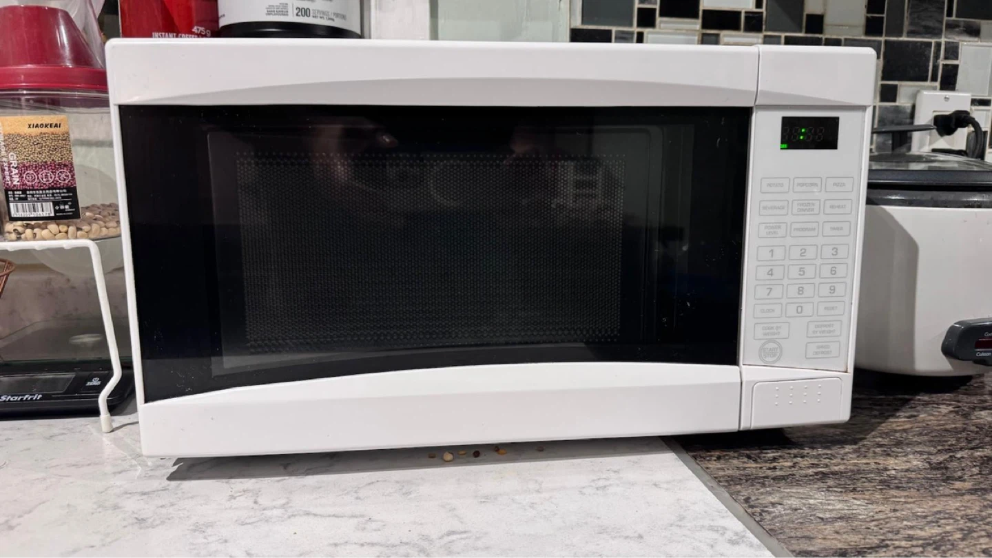 White Countertop Microwave - Everyday Essentials - photo 3