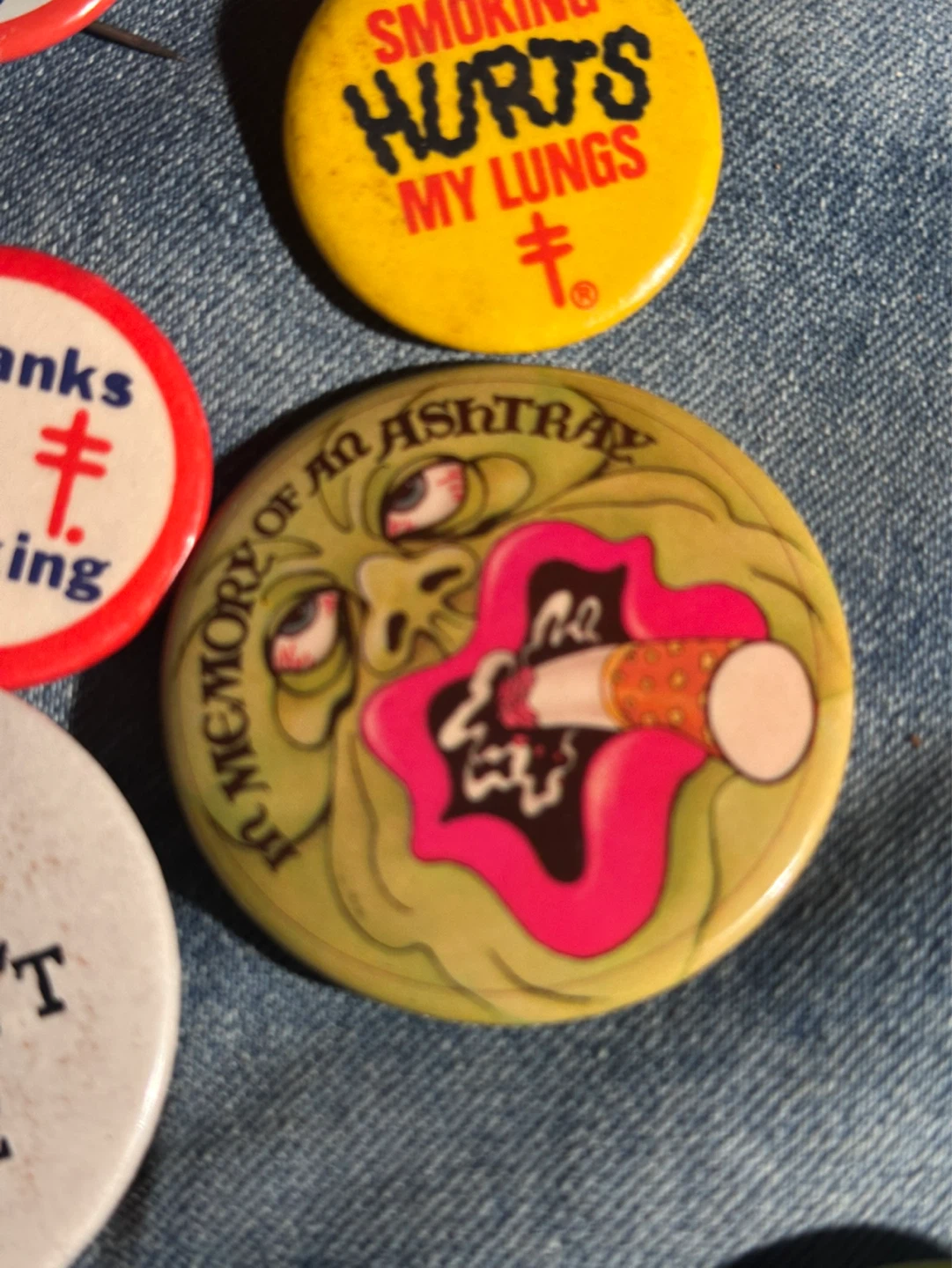 Vintage anti smoking button lot - photo 3