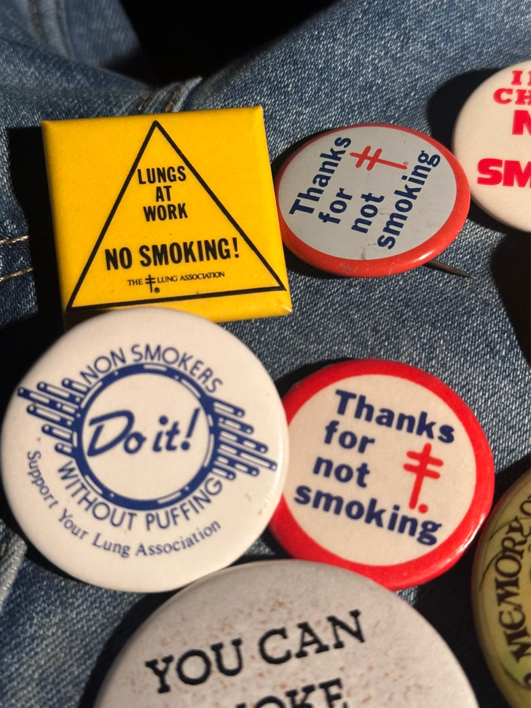 Vintage anti smoking button lot - photo 4