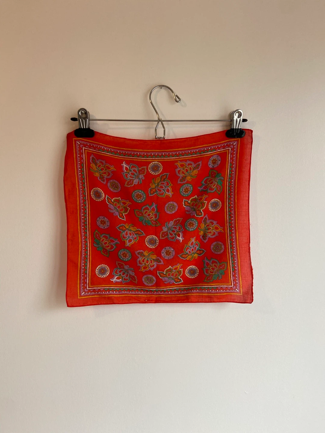 Vintage Red Paisley Square Scarf - photo 2