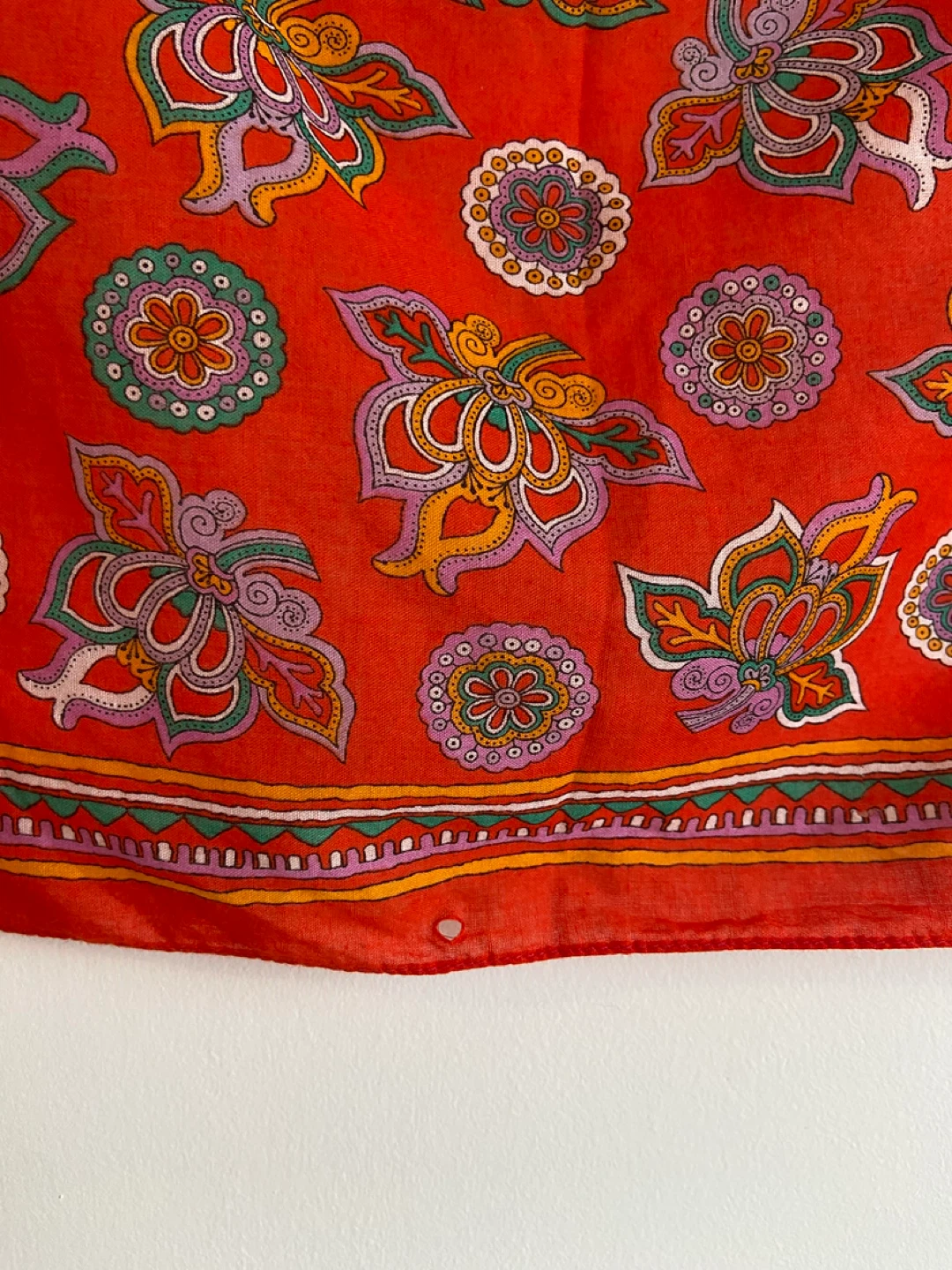 Vintage Red Paisley Square Scarf - photo 5
