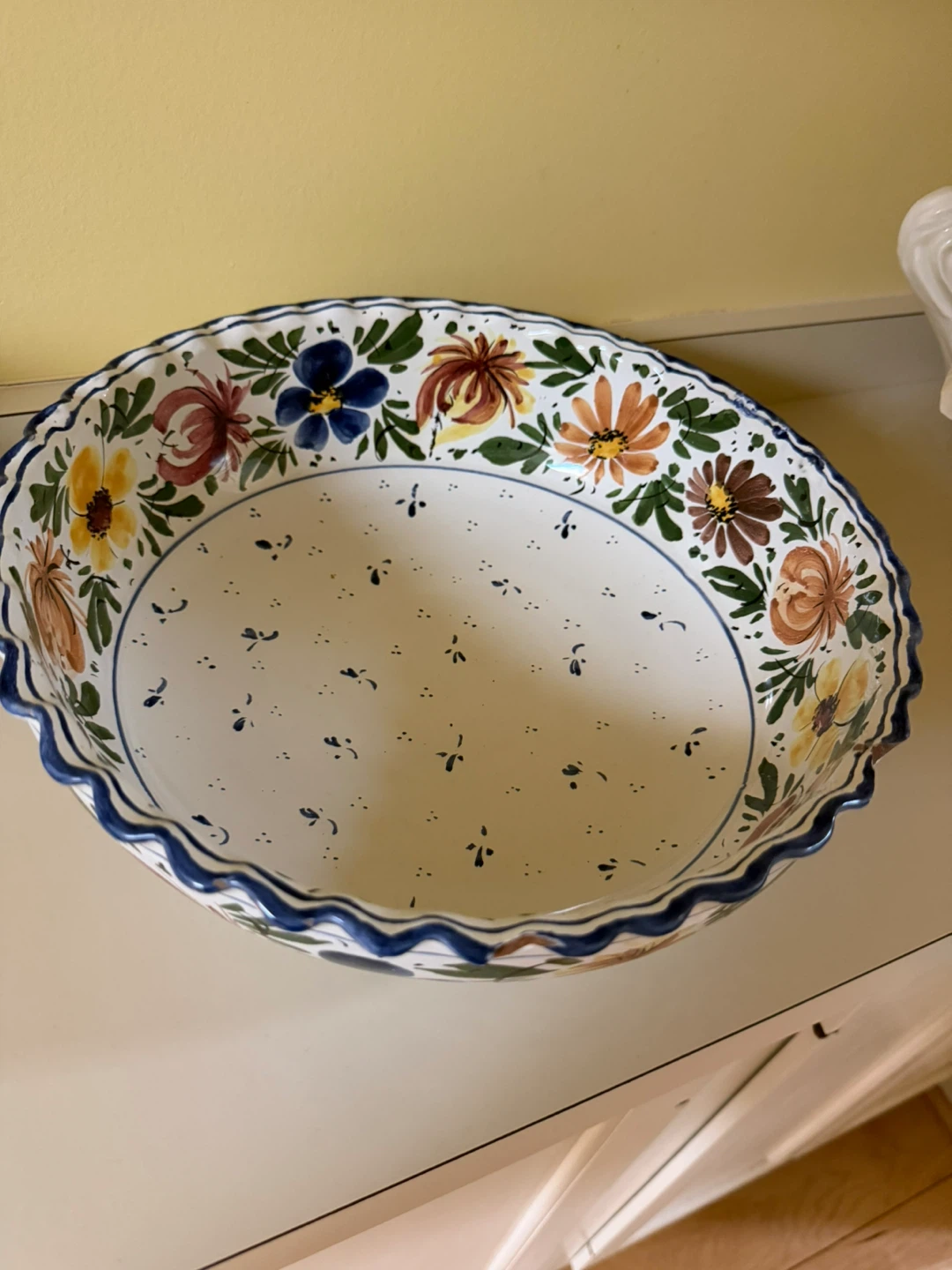 Hand-Painted Ceramic Pie Plate with Floral Design