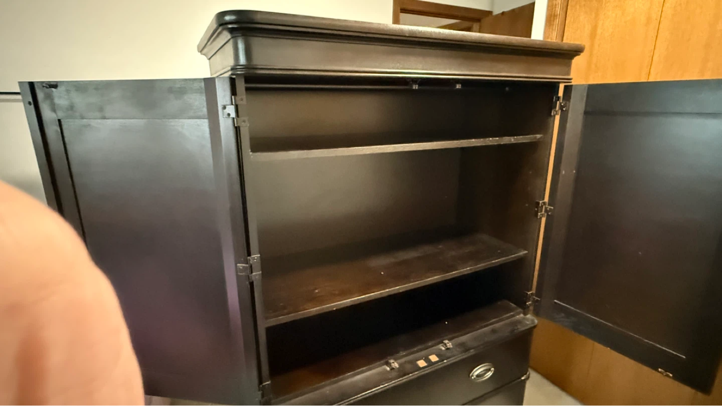 Stanley Furniture Door/Media Chest - photo 4