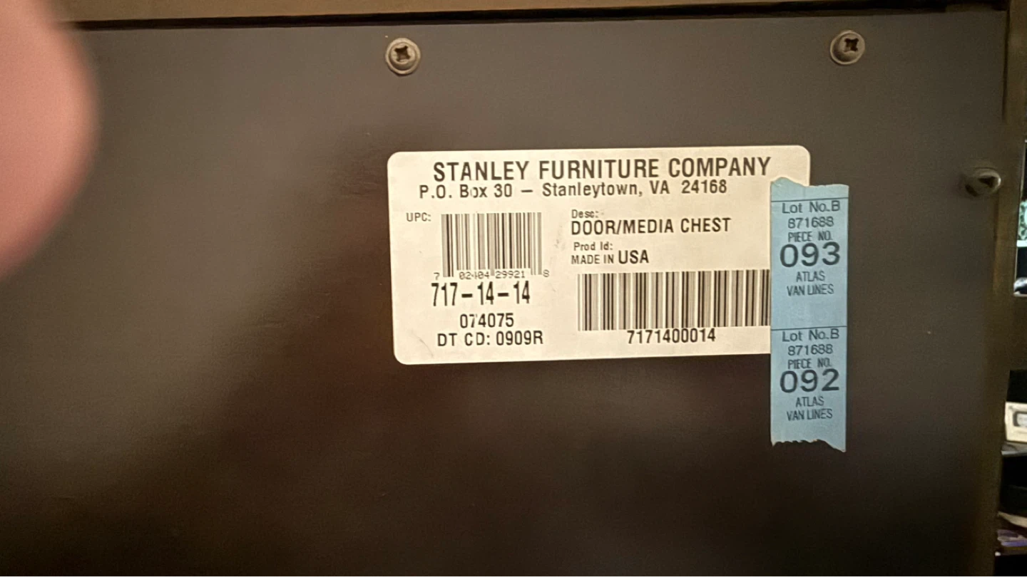 Stanley Furniture Door/Media Chest - photo 2