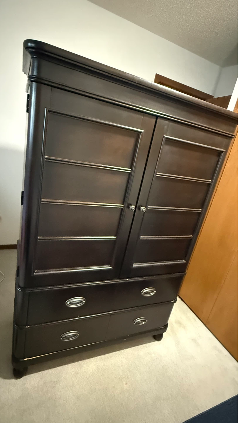 Stanley Furniture Door/Media Chest