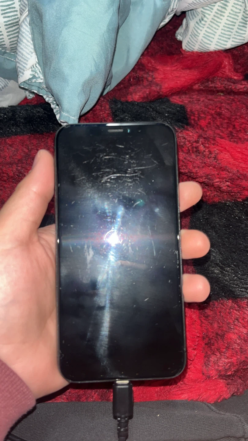 iPhone (Used) - photo 2
