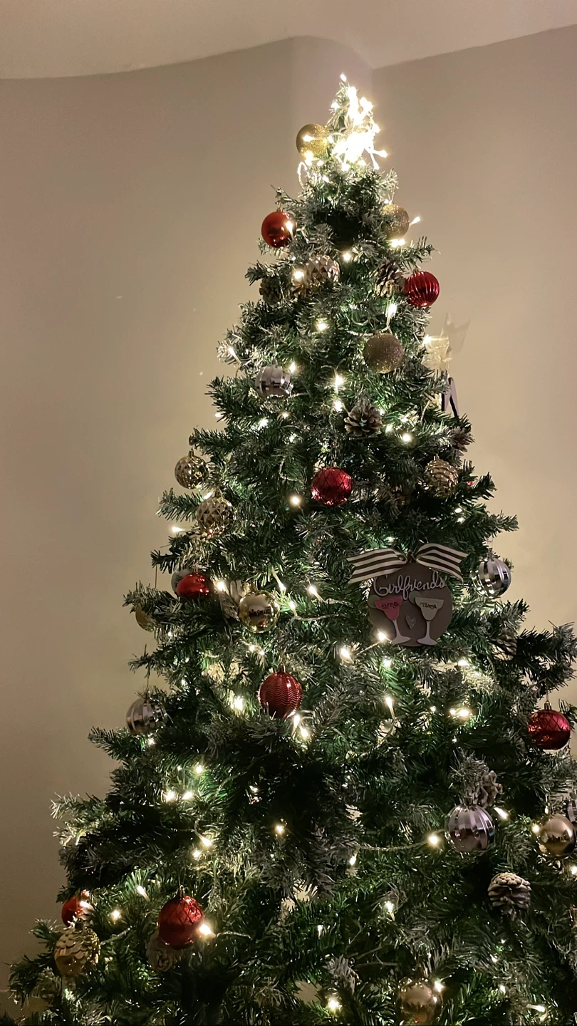 Pre-lit Artificial Christmas Tree with Ornaments
