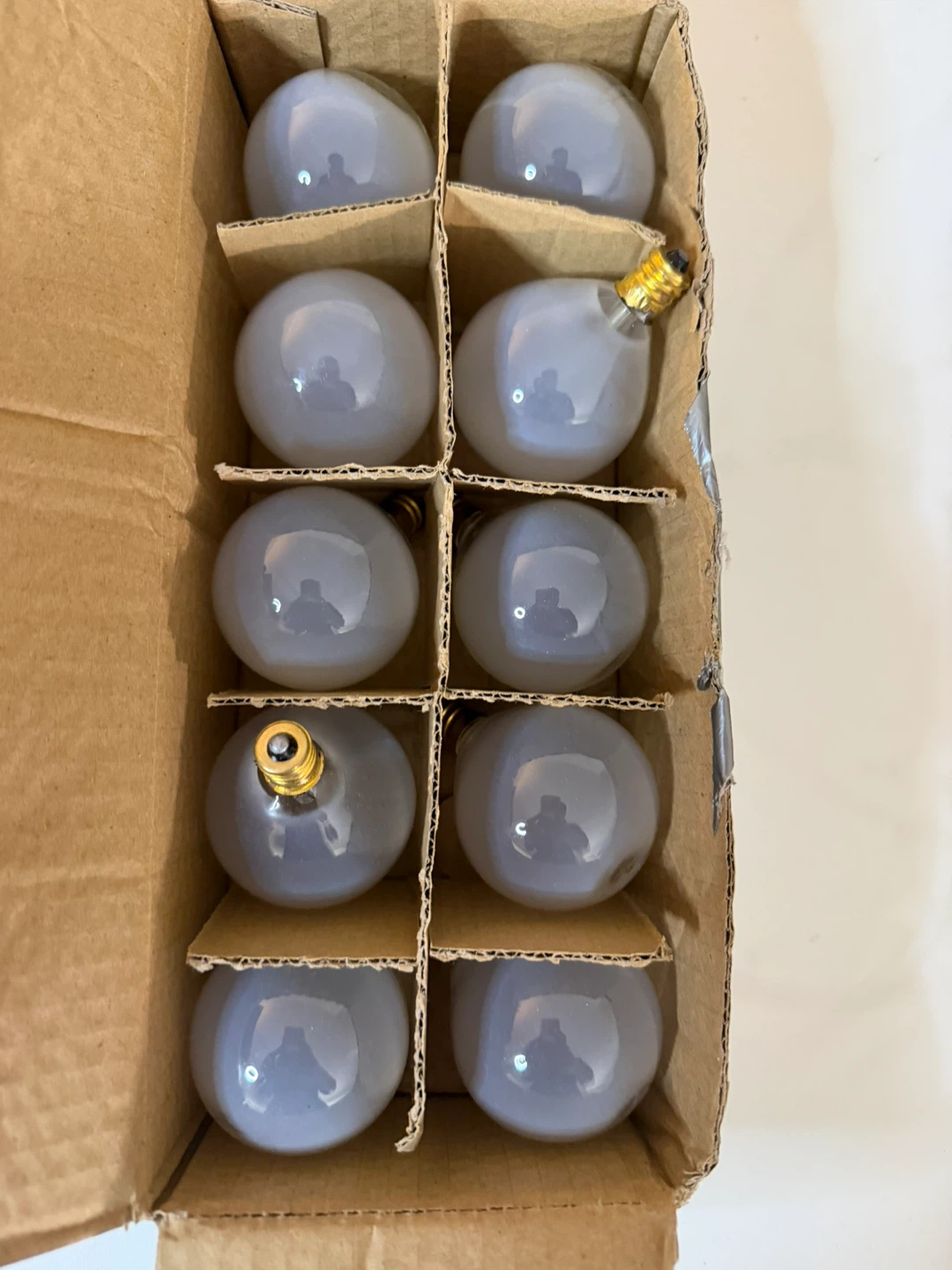 Box of 10 Frosted Light Bulbs - photo 2