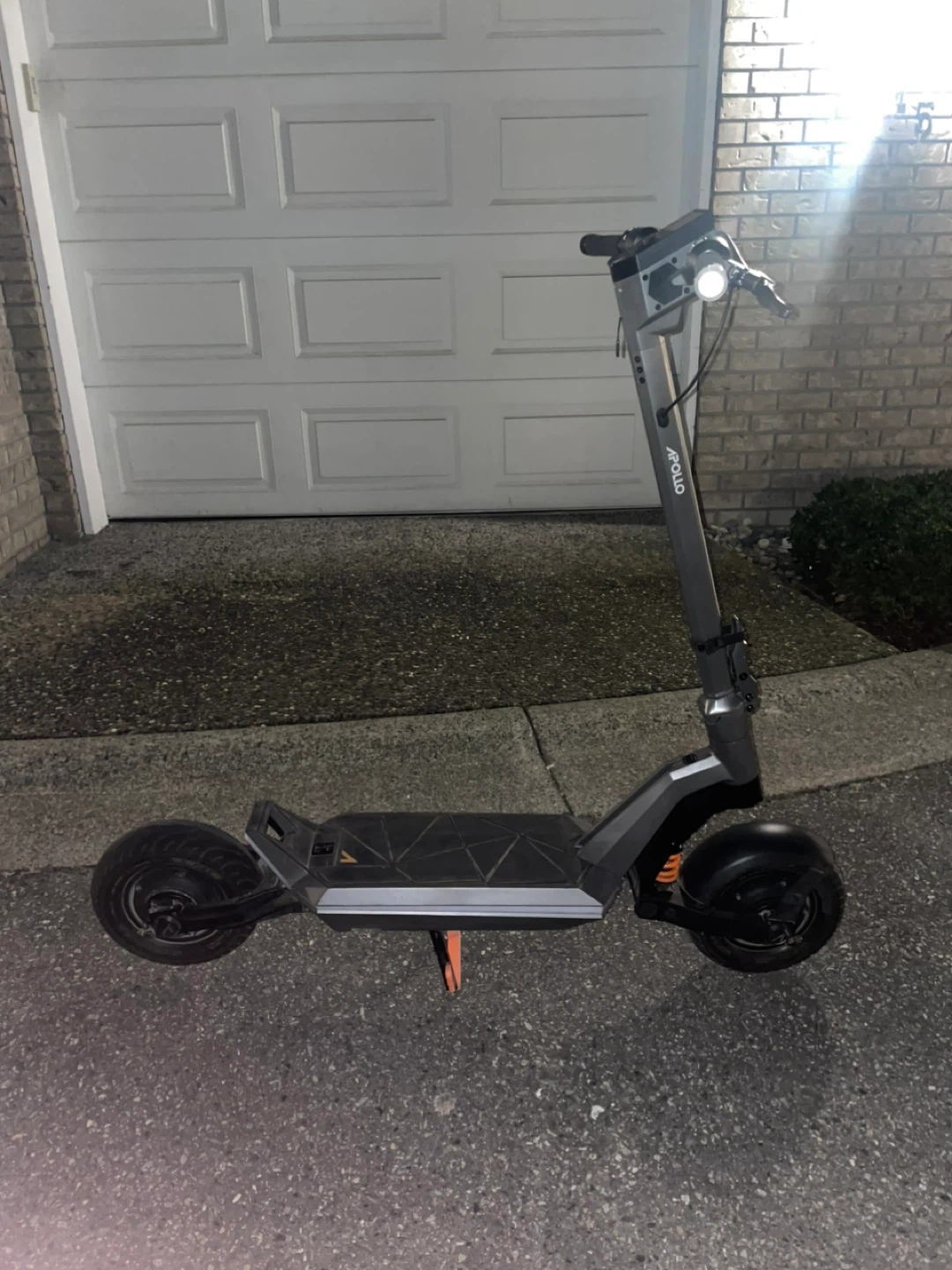 Apollo Electric Scooter - photo 2