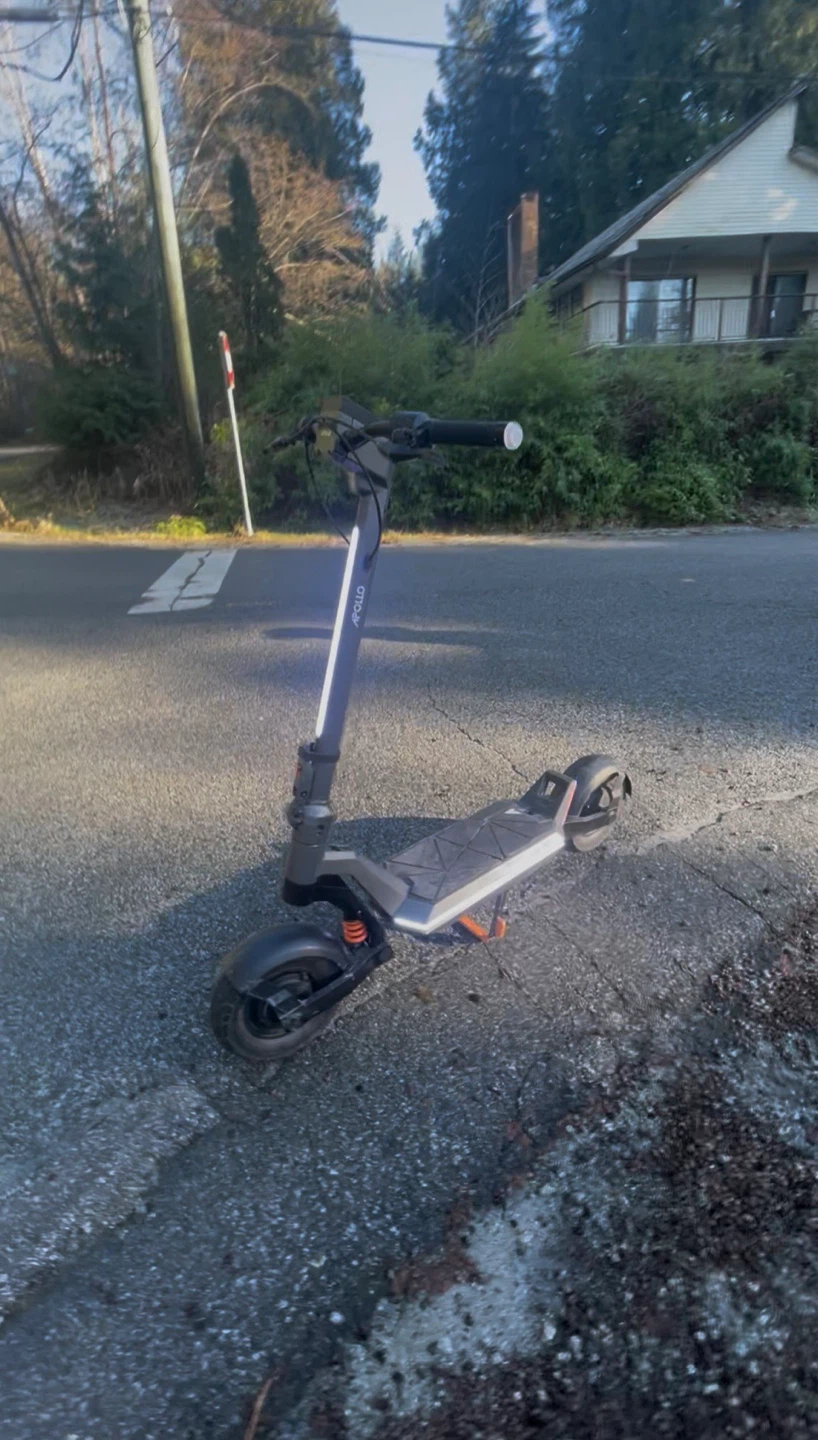 Apollo Electric Scooter