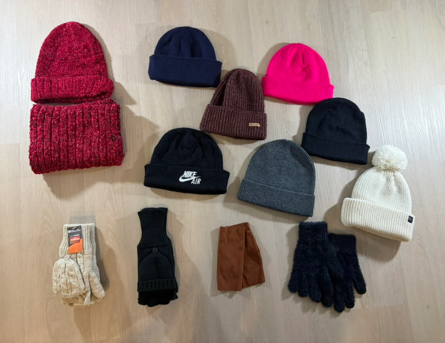 Mountain Warehouse Mittens and Hat Set