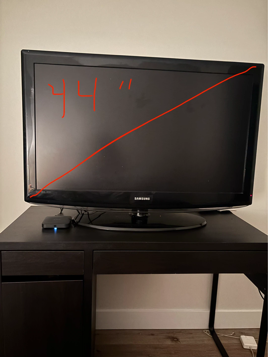Samsung 44" TV