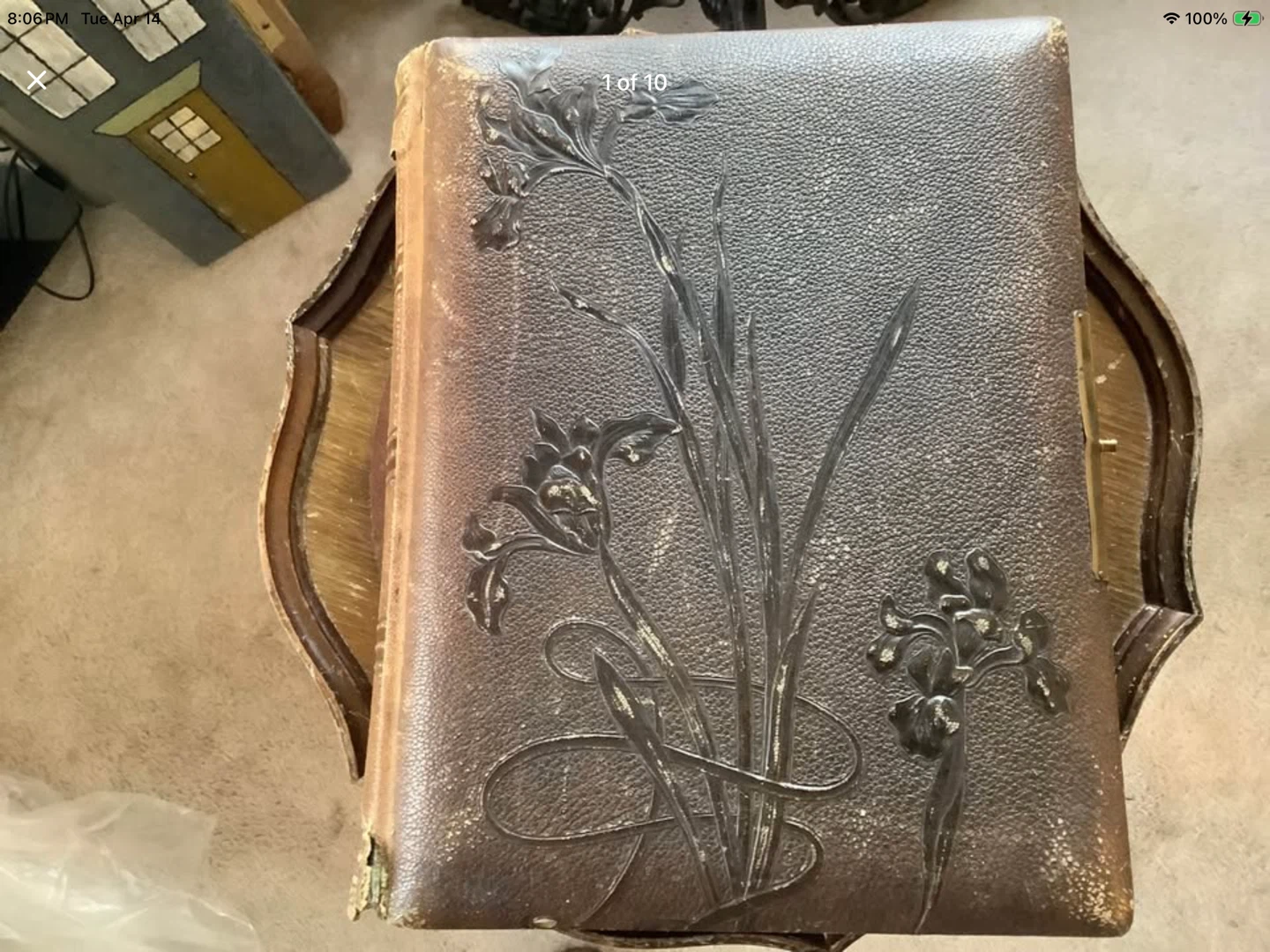 Antique Floral Embossed Leather Photograph Album 🐞