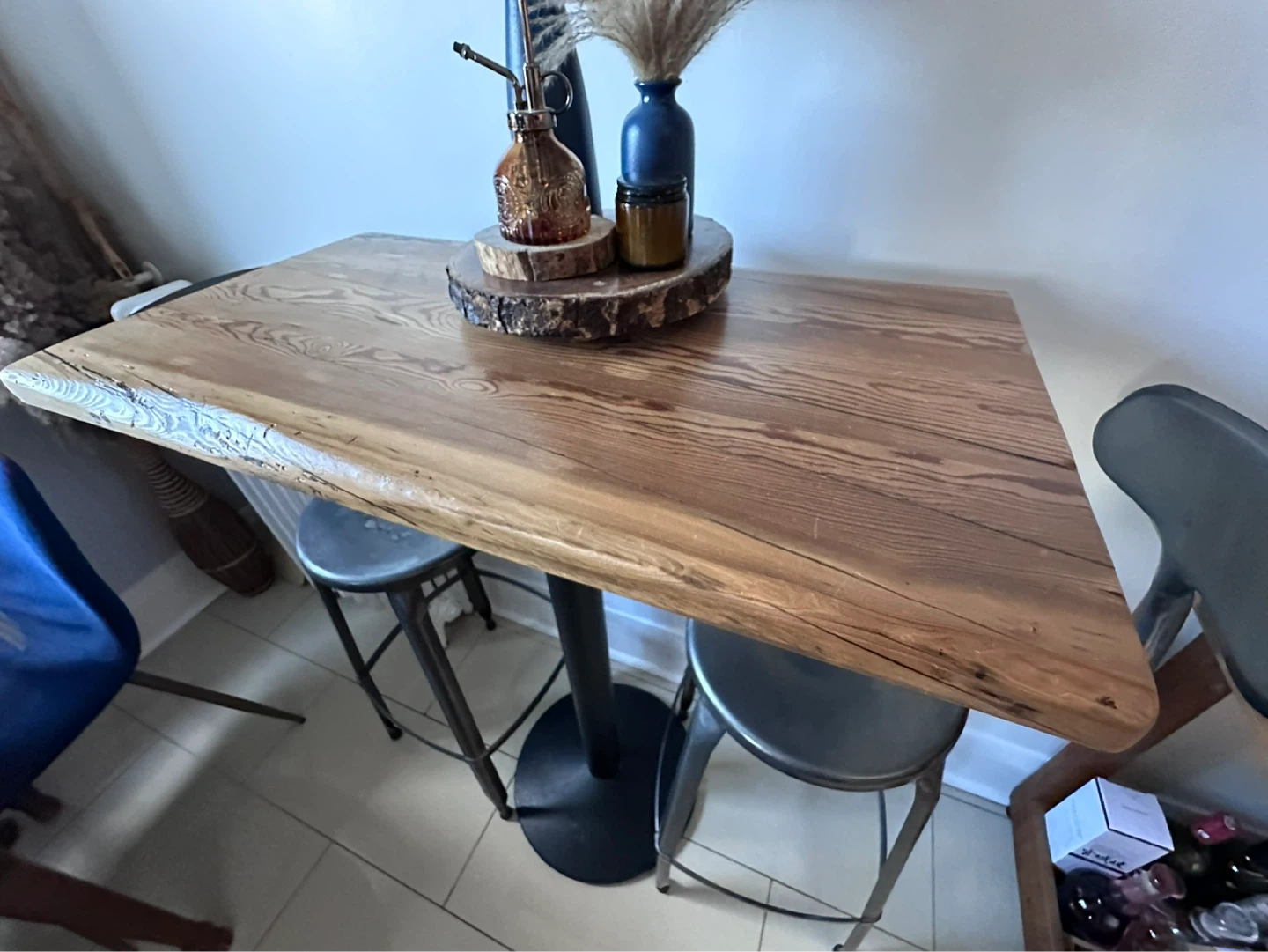 Rustic wood bar table with metal base & two bar stools - photo 3