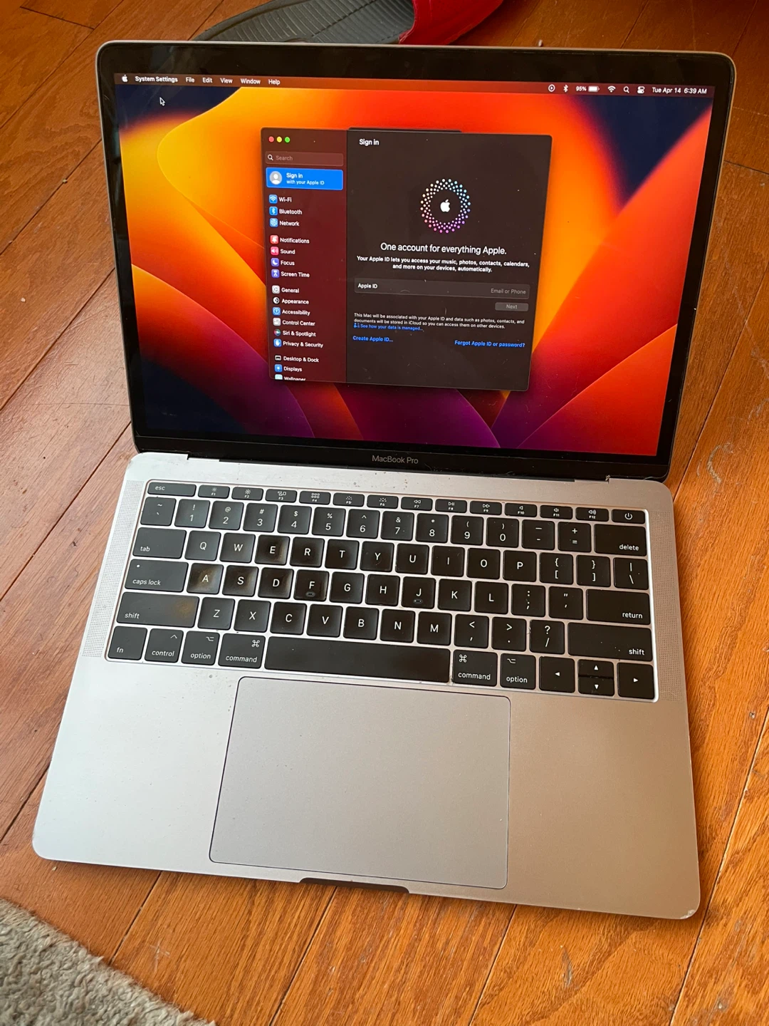 Apple MacBook Pro 13-inch - photo 2