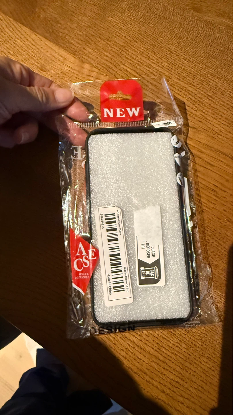 Brand new iPhone 15th phone case - photo 2