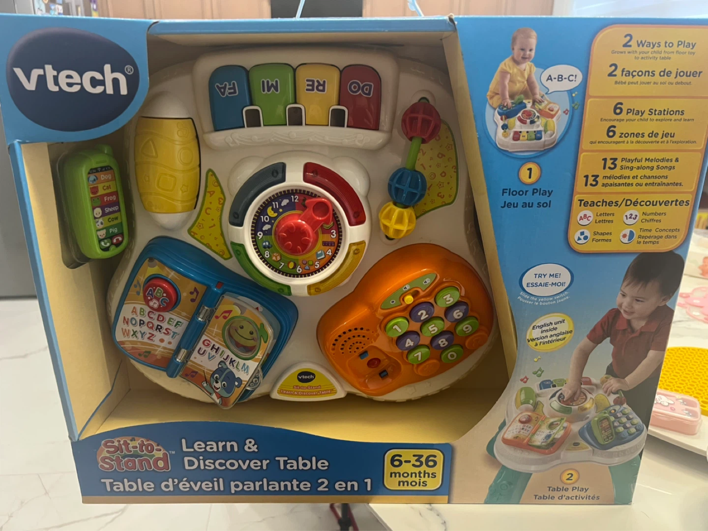 VTech Sit-to-Stand Learn & Discover Table