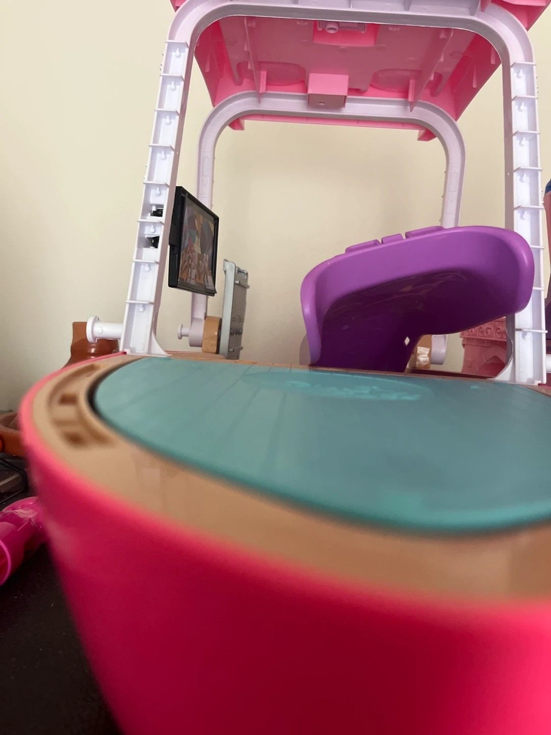 Barbie Dreamhouse Swimming Pool with TV Screen