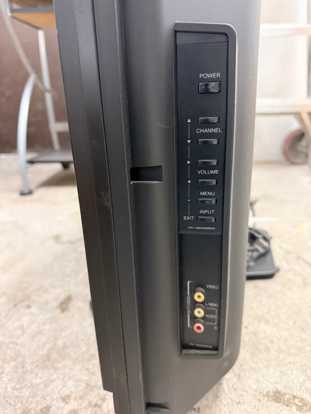Toshiba 42" Television - photo 4