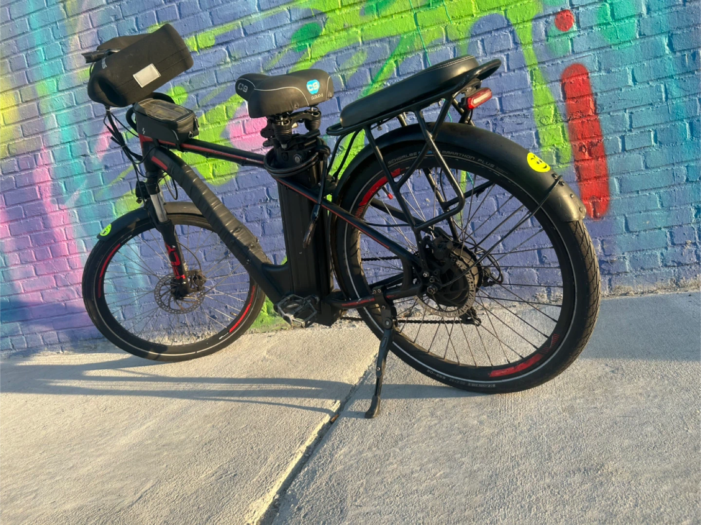 Black Electric Comfort Bike with Rack - photo 3