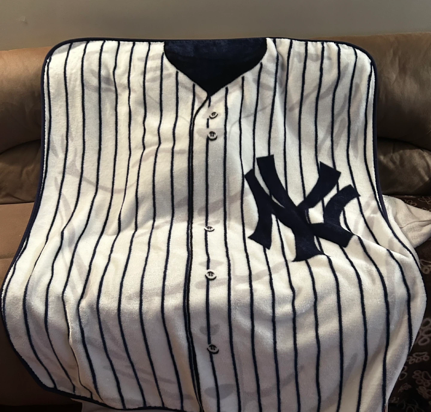 NY Yankees Fleece Blanket 50x60 Jersey Style Throw - photo 2