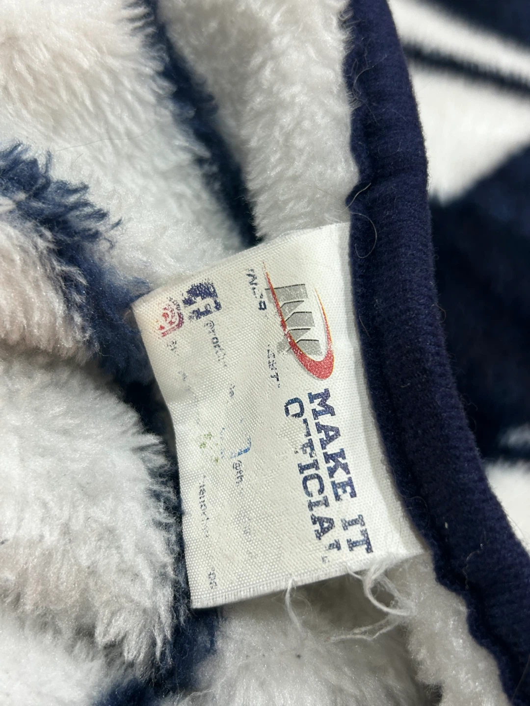 NY Yankees Fleece Blanket 50x60 Jersey Style Throw - photo 4