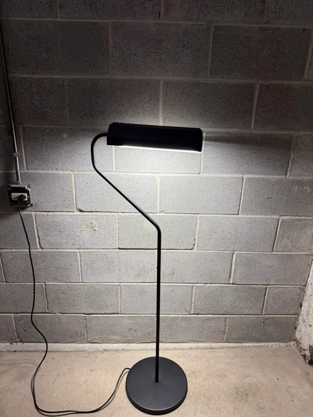 Flamingo Floor Lamp Black LED. ( 50H ) 13$cash - photo 3