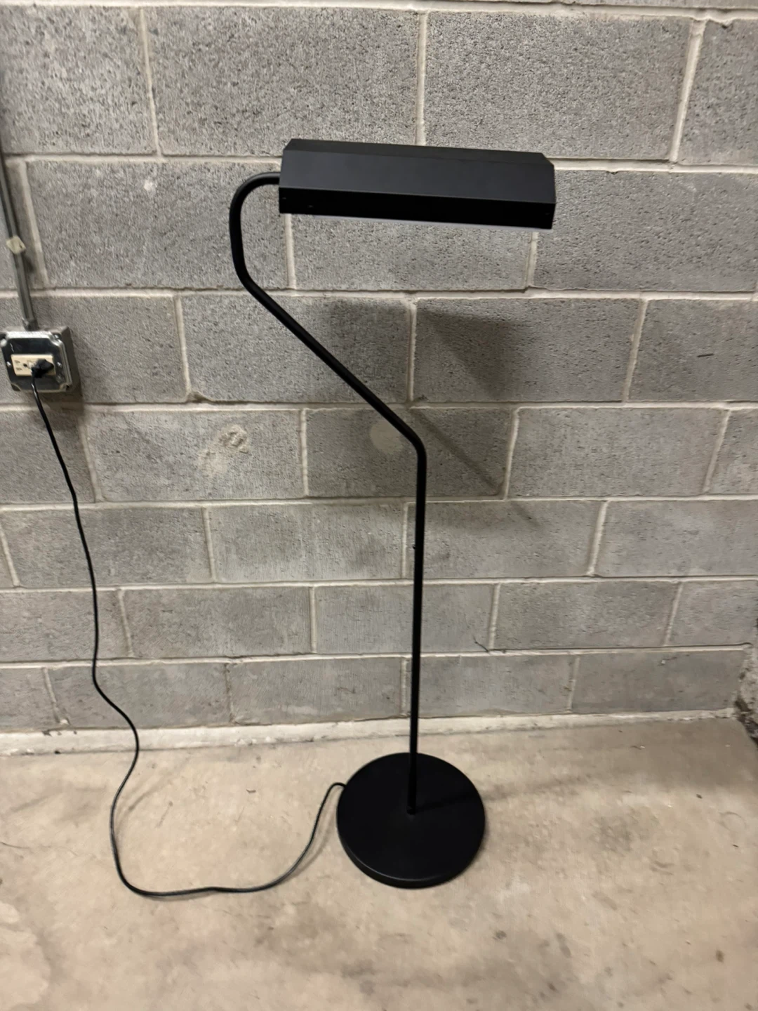 Flamingo Floor Lamp Black LED. ( 50H ) 13$cash - photo 2