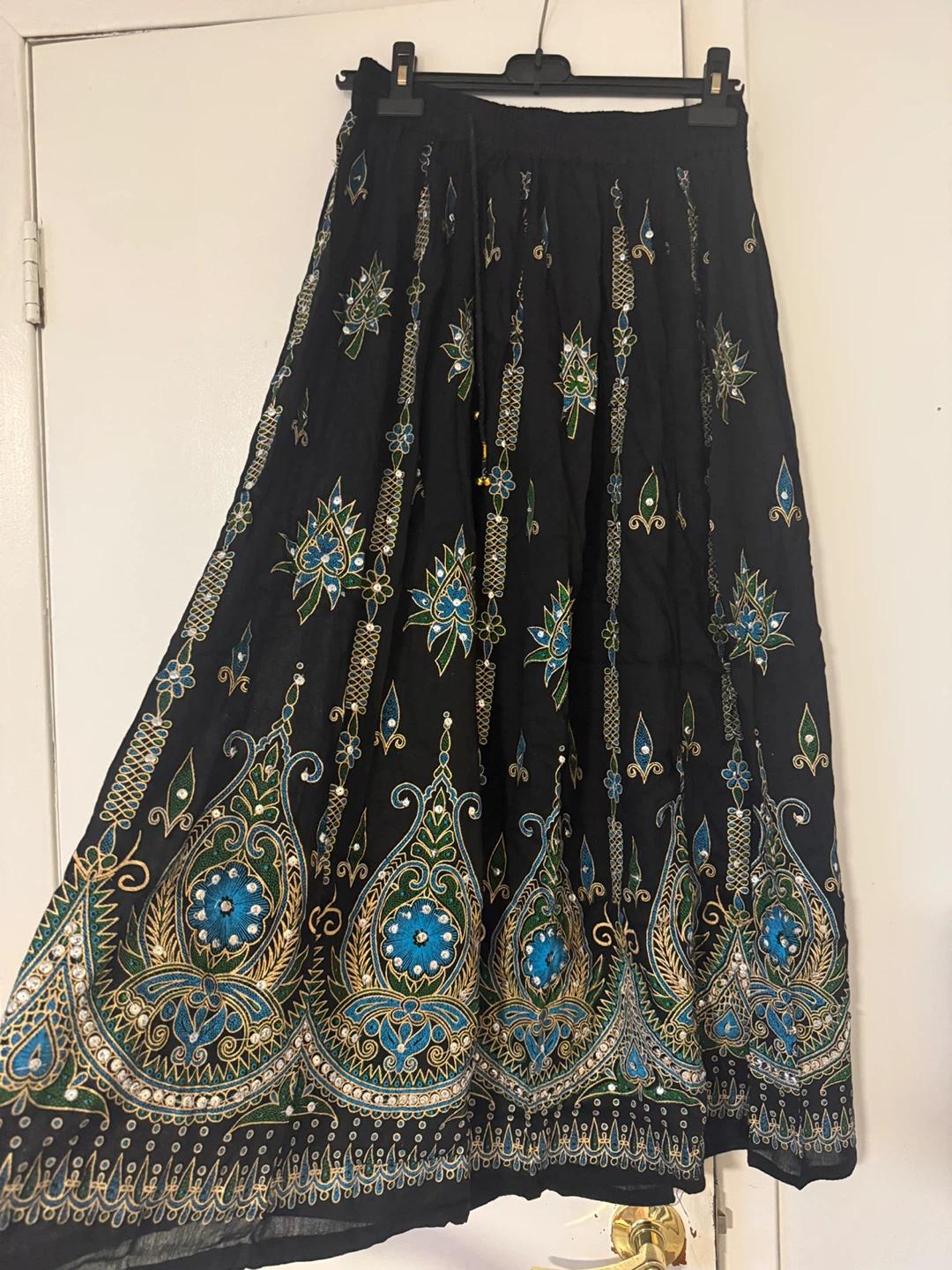 Free Size 100% Rayon Black Skirt with Sequins