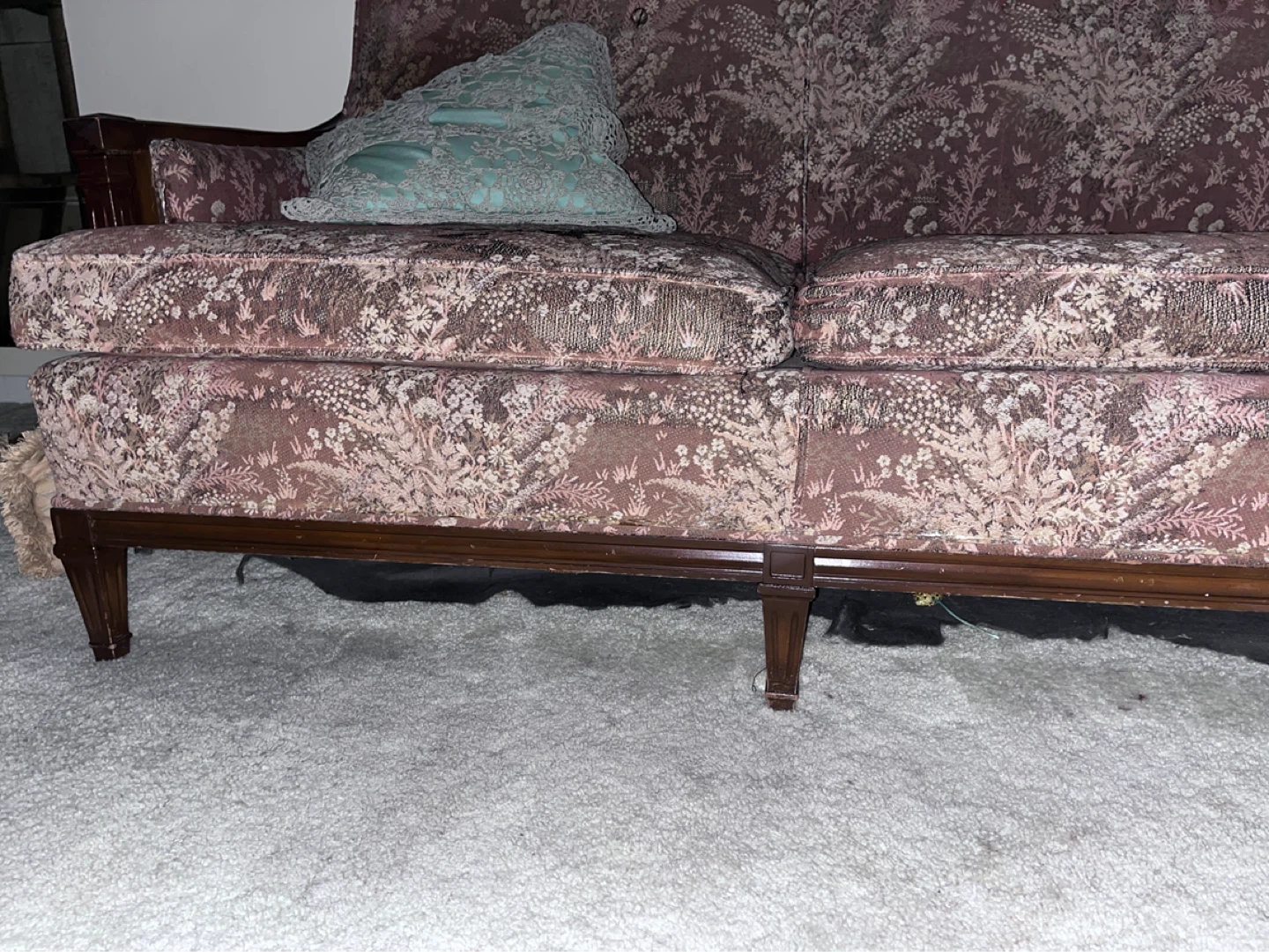 Vintage Floral Sofa - photo 2