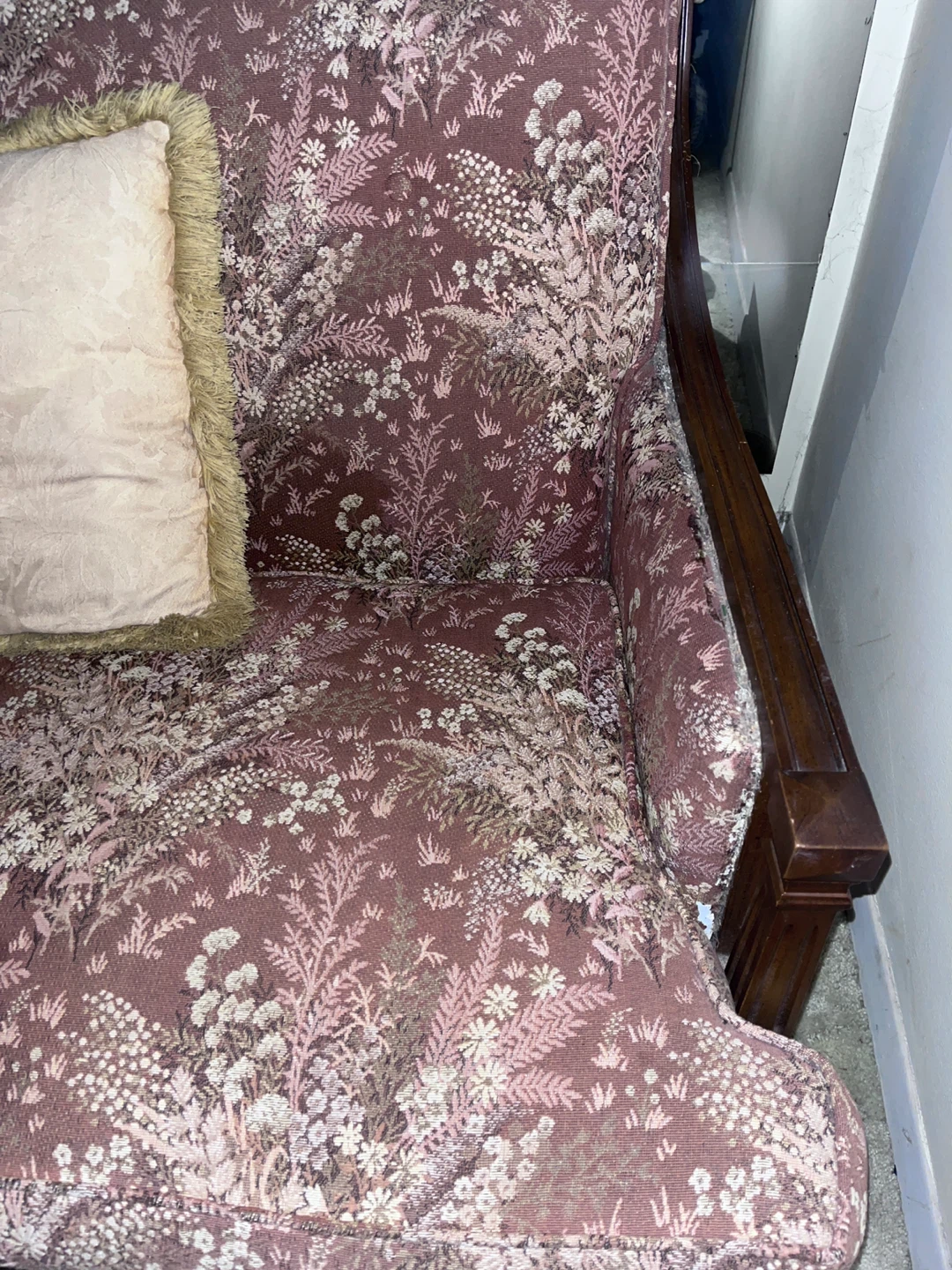 Vintage Floral Sofa - photo 3