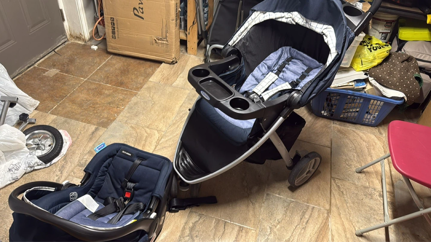 Graco Travel System Stroller and Car Seat
