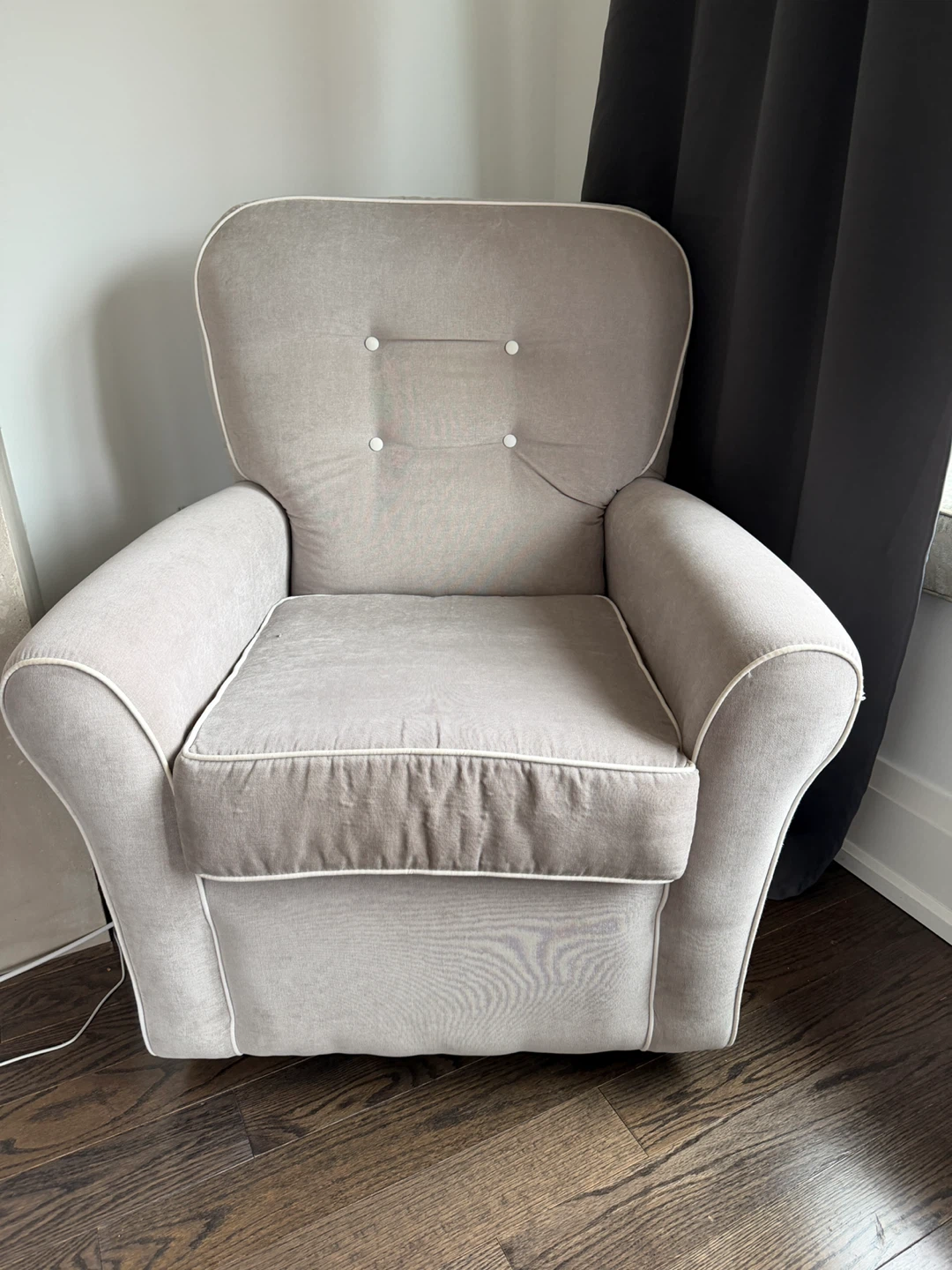 Comfortable Upholstered Glider Chair