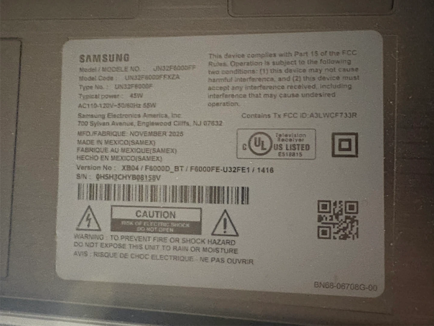 Cracked Samsung 32-Inch Smart TV 🌱 - photo 3