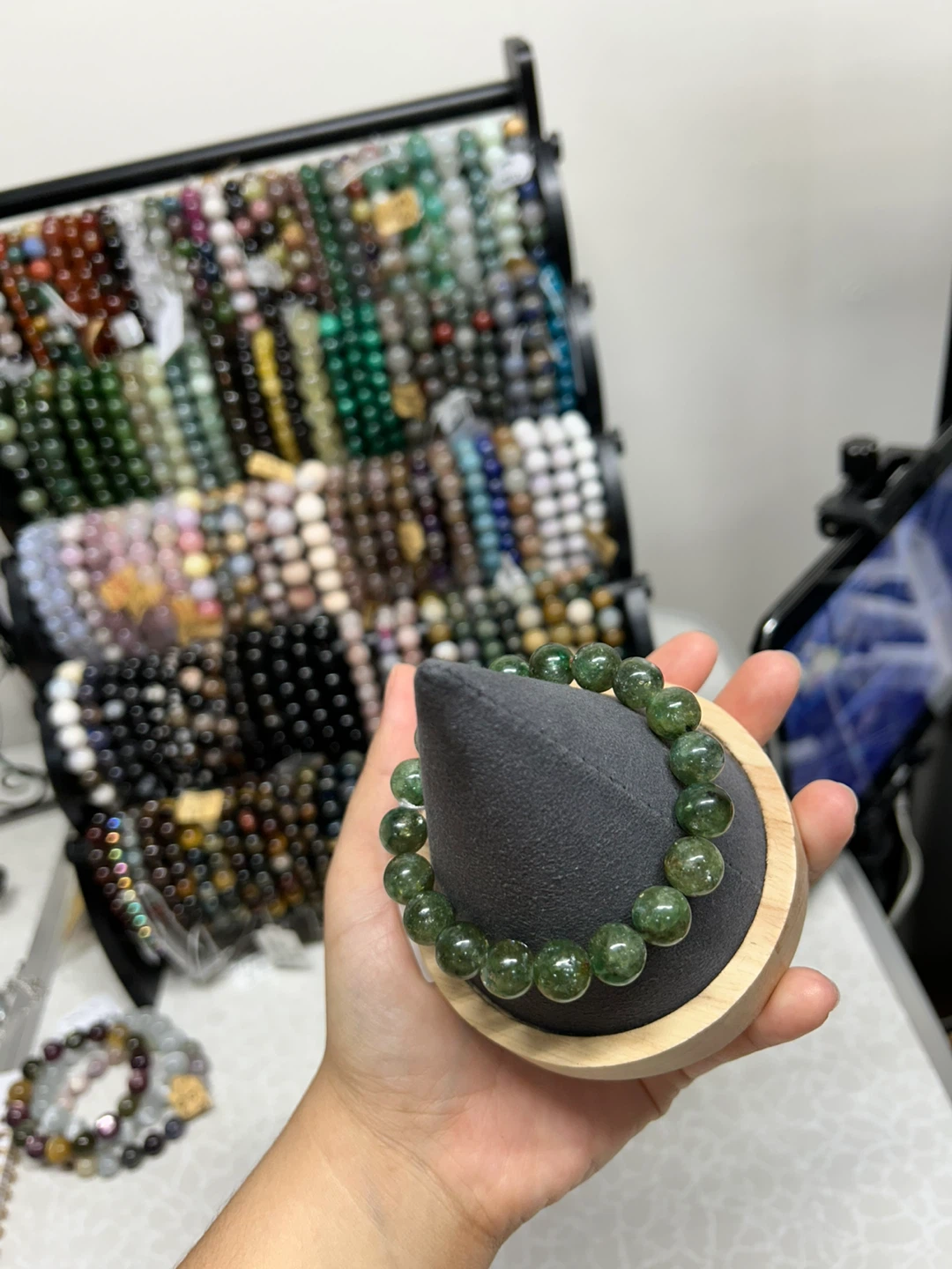 Green Lepidolite Beaded Bracelet - 10.5mm - photo 4