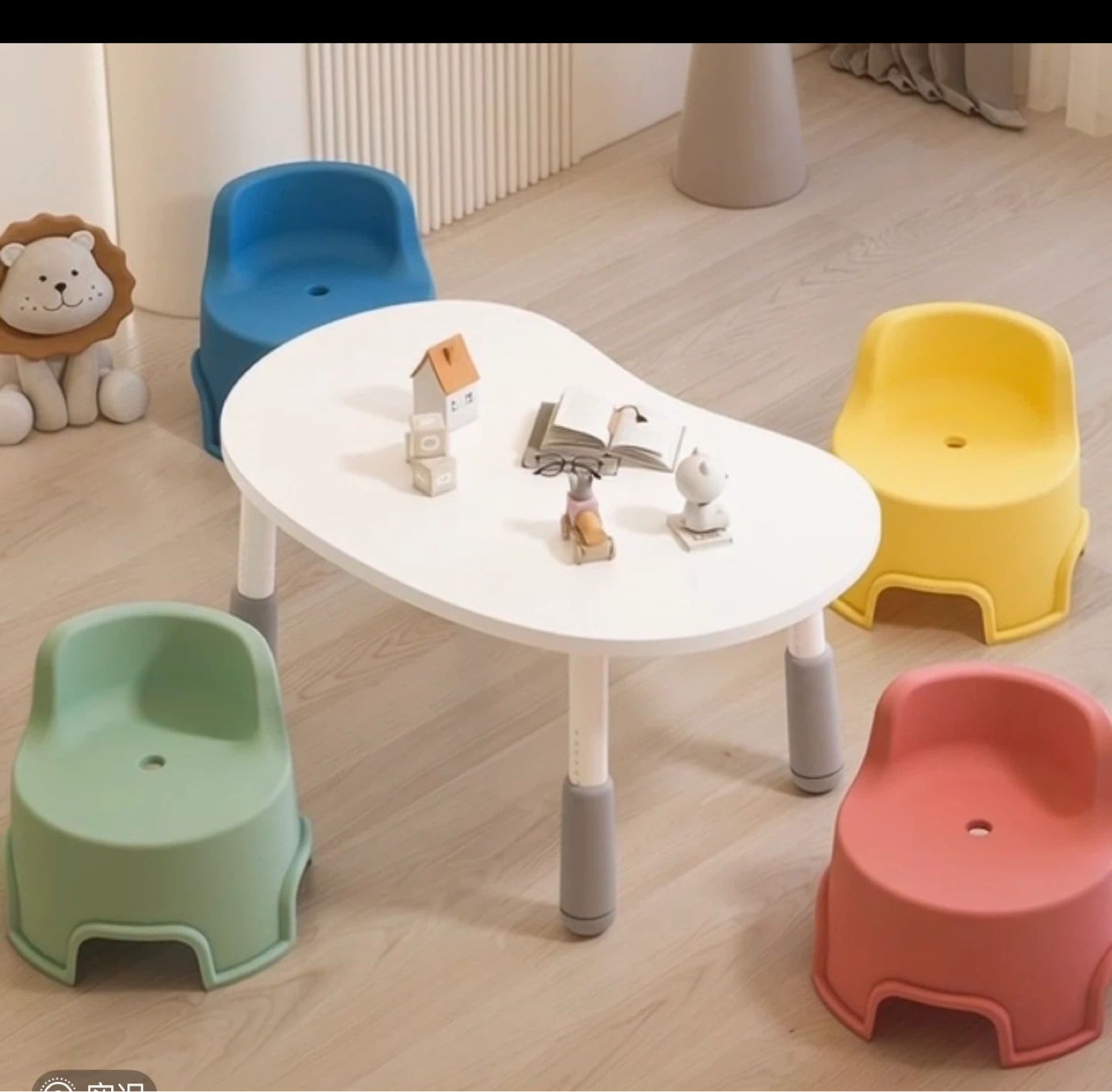 Adjustable Kids Table and Chairs Set(80*60cm)