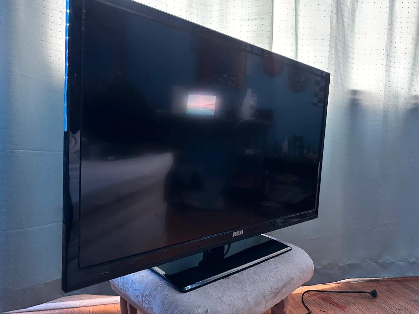 RCA 32" LED TV RLDE D3258A