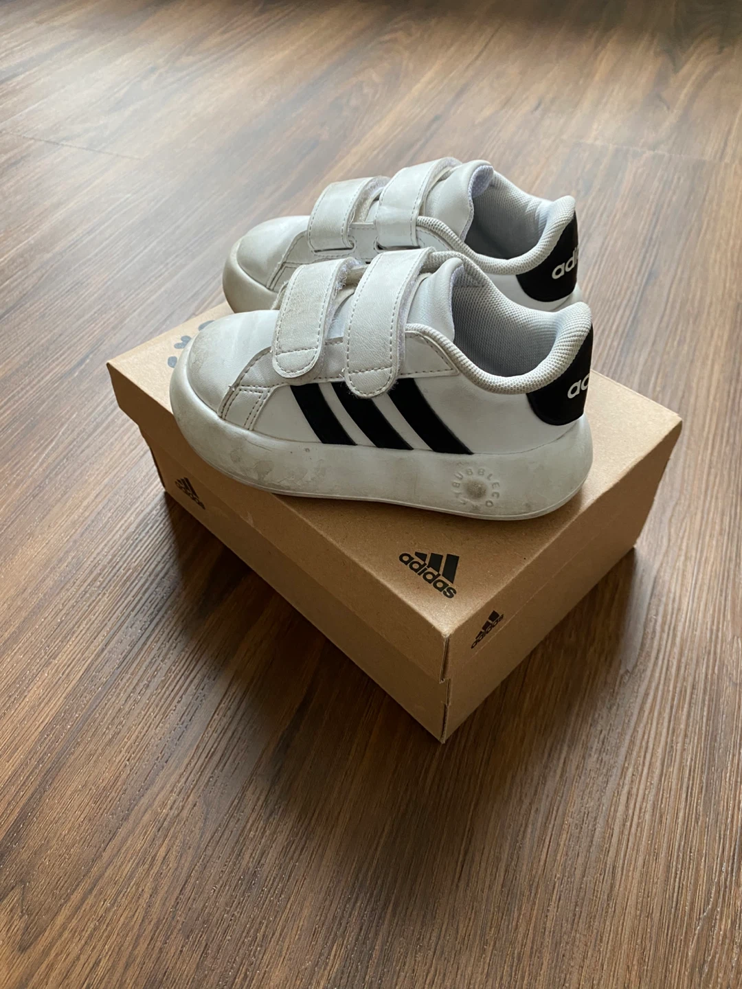 Adidas Kids Grand Court Sneakers - size 7