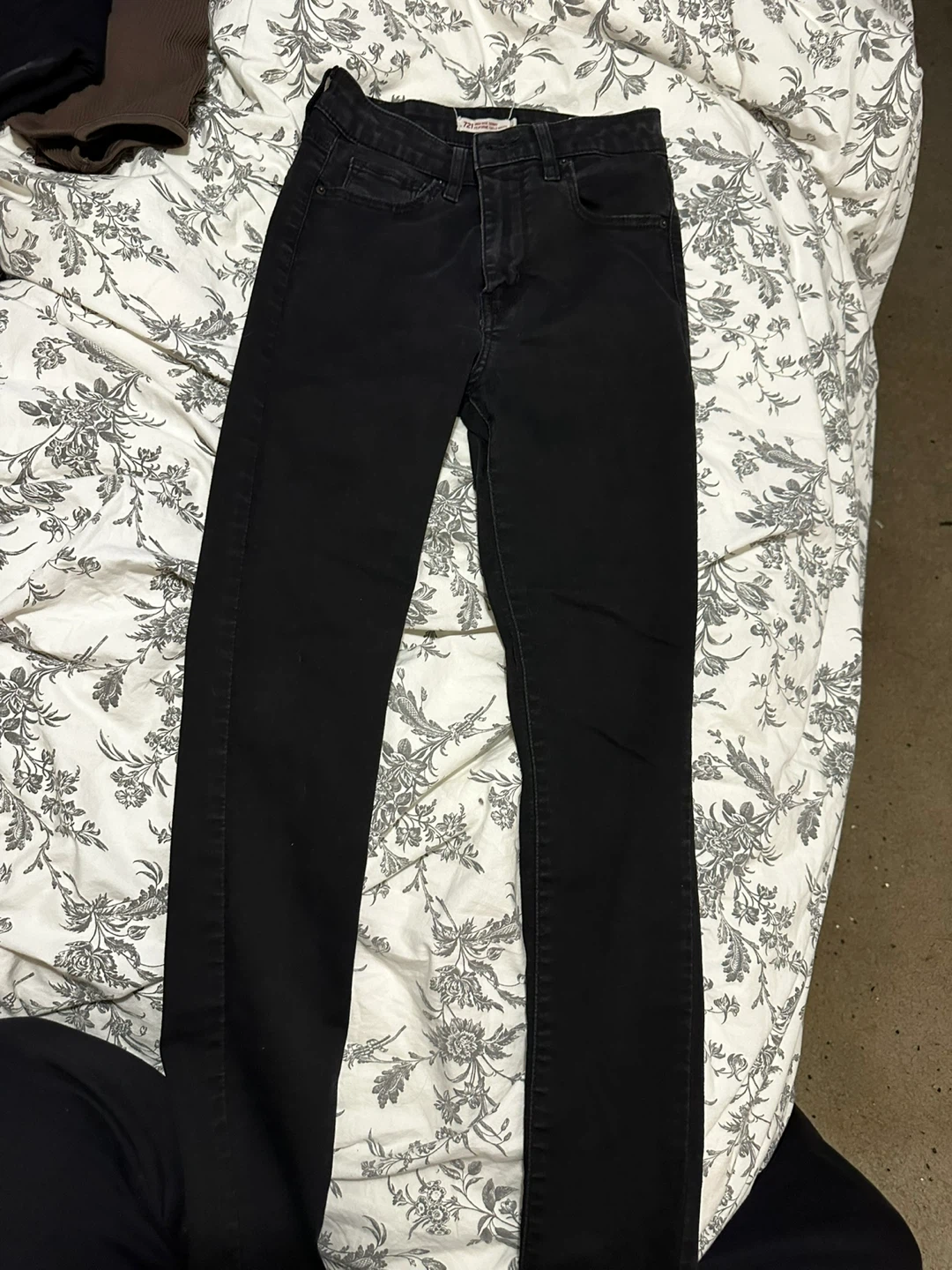 Aritzia Grey Sweat Shorts - photo 3