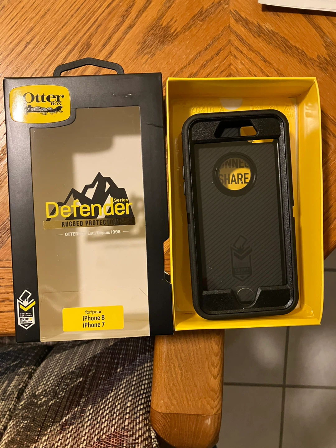 OtterBox Defender Series Case for iPhone 8 / 7