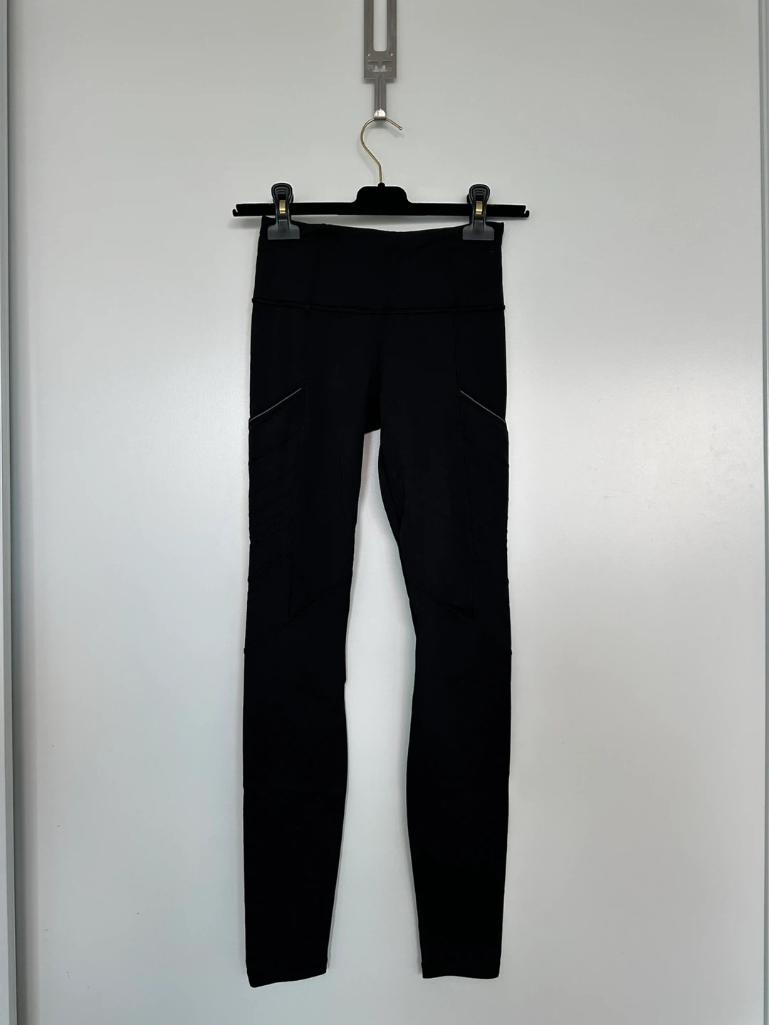 Lululemon Black Wunder Train High-Rise Tight with Pockets