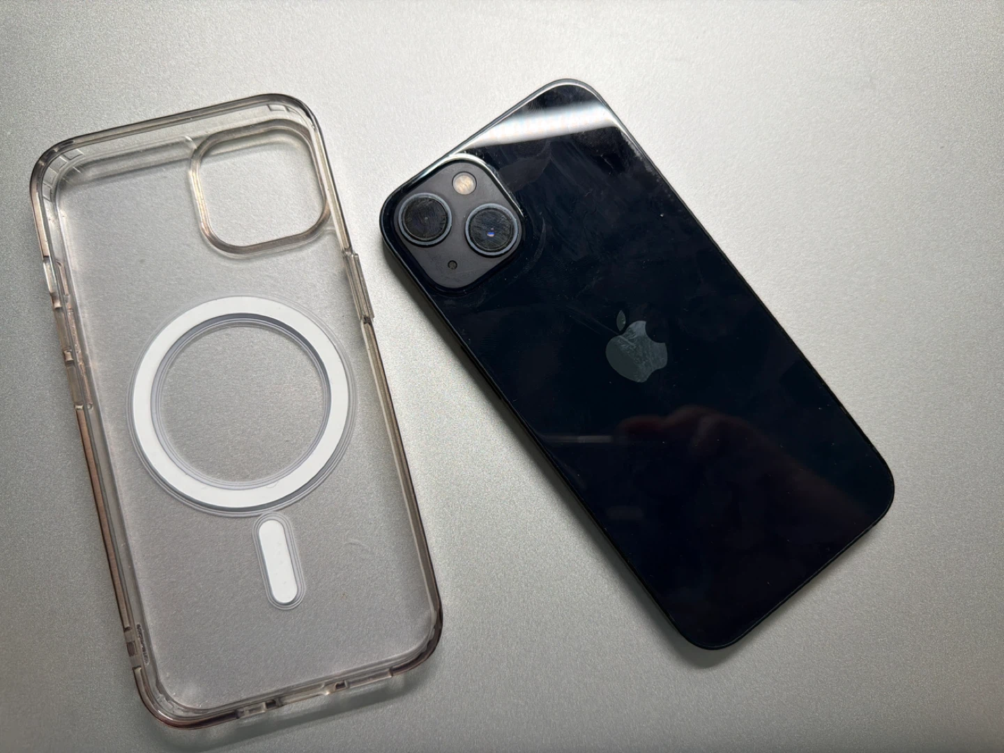 Apple iPhone 13 - photo 2