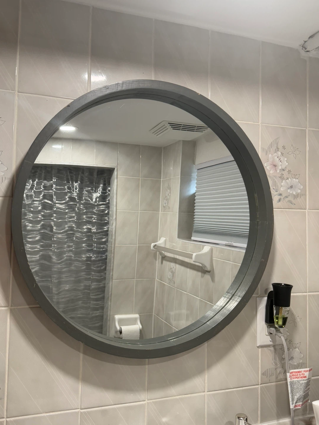 Round Wall Mirror
