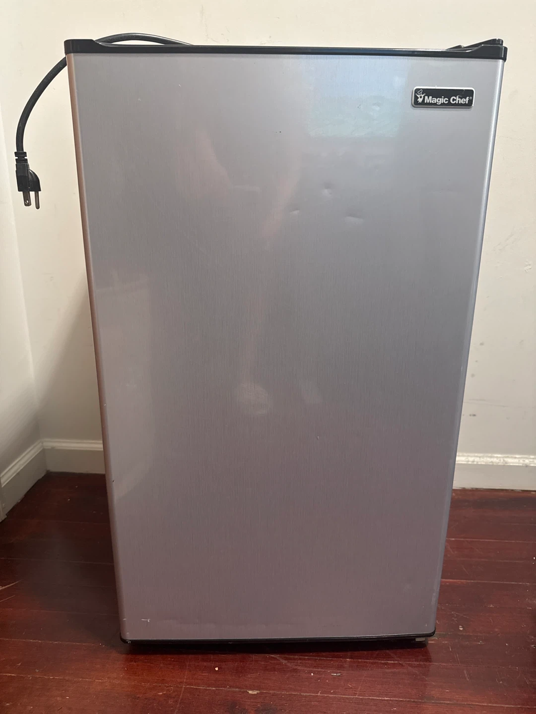 Magic Chef Mini Refrigerator