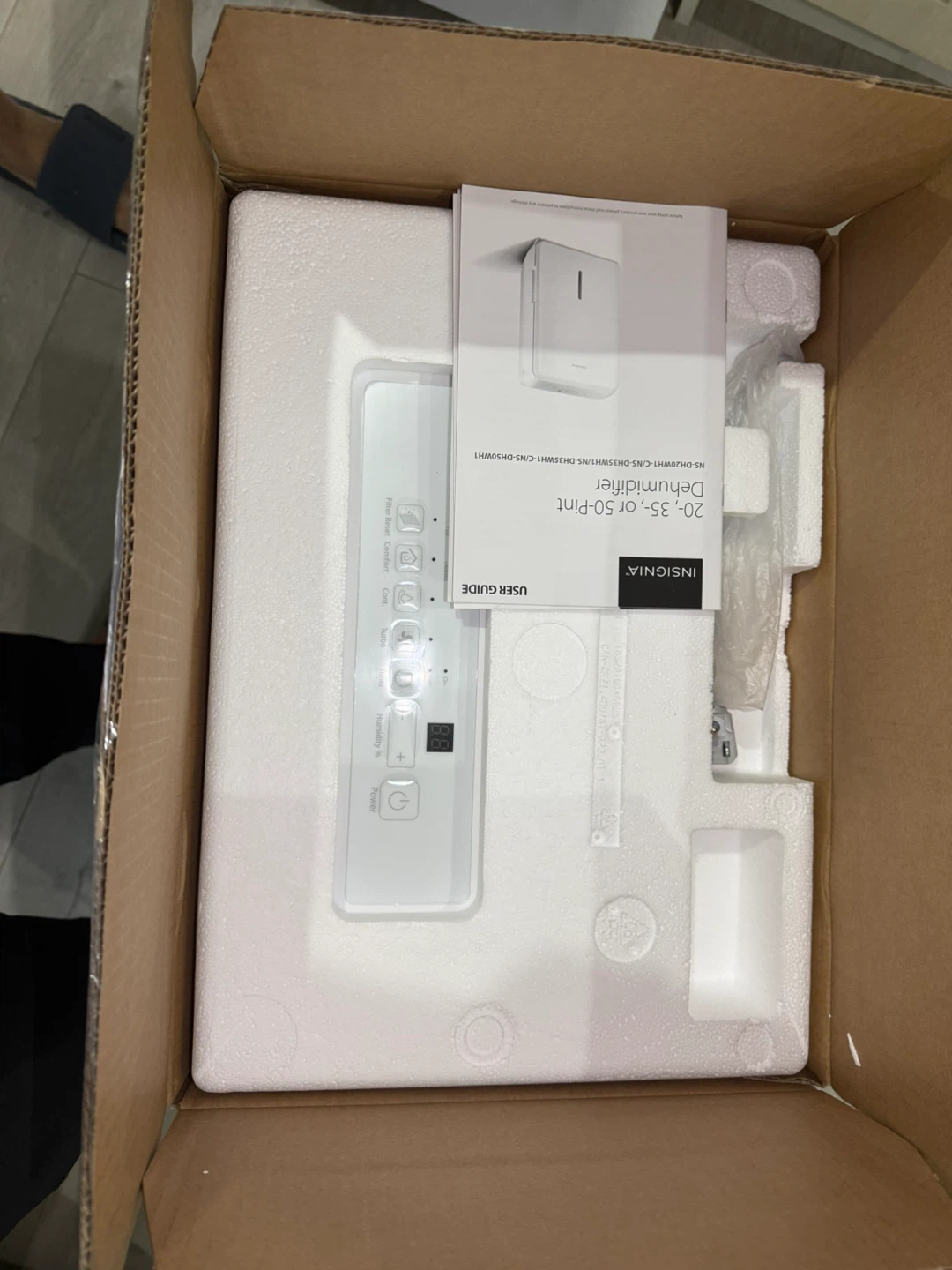 Insignia 35-Pint Dehumidifier - Brand New in Box - photo 3